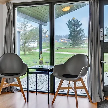 Feriehus 2 Værelses Dejlig Bolig I *