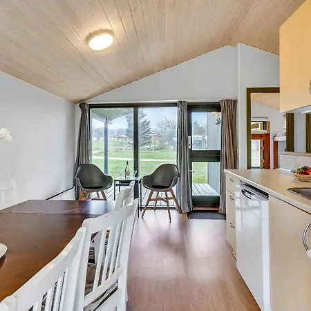 2 Bedroom In * הנסטהולם